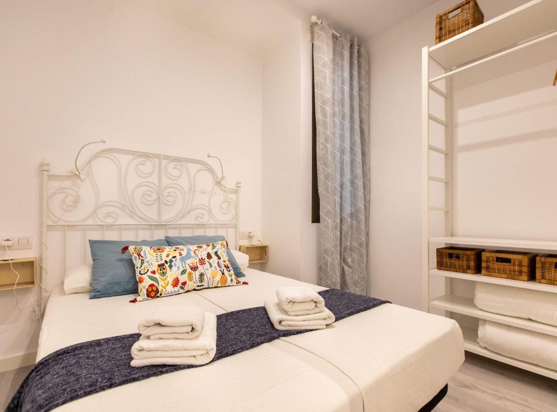 Pere Serafi 2 Bedroom Apartment Barcelona Exterior photo